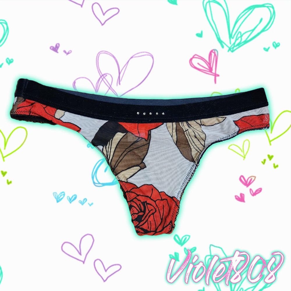 [XS] Vintage La Senza Black/Red/White Floral Mesh Thong